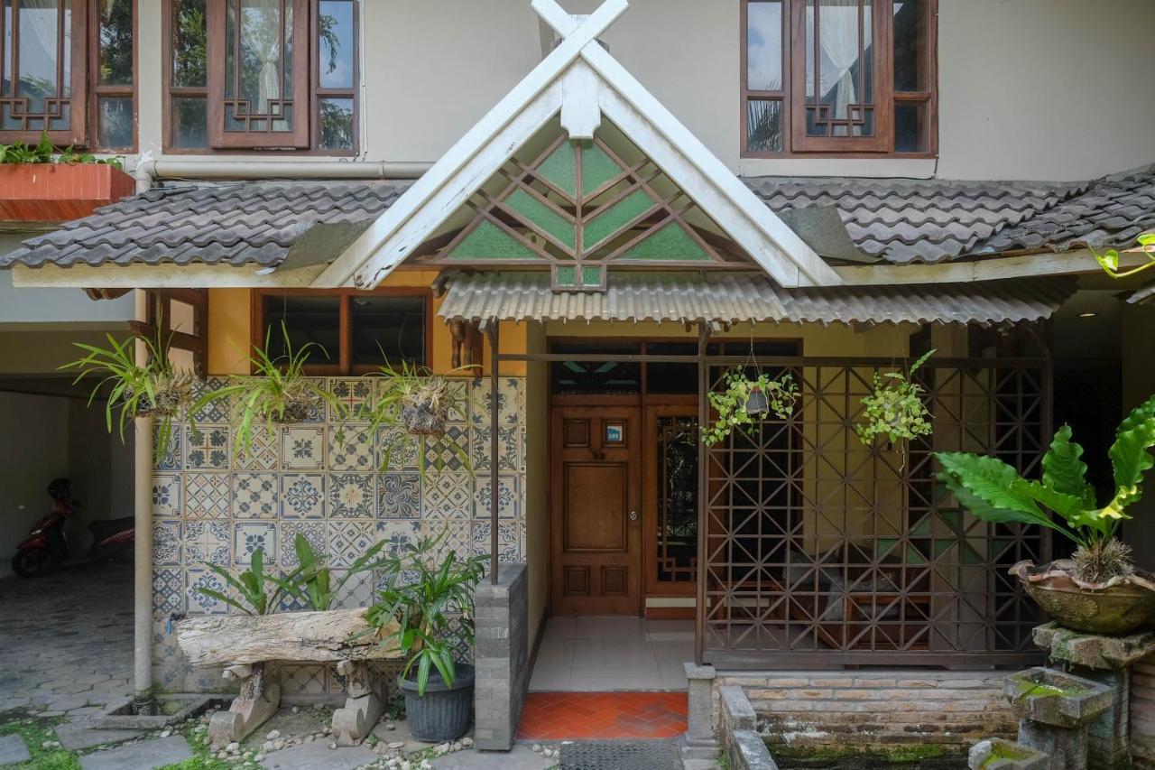 Urbanview Hotel Syariah Wisnugraha By Reddoorz Jogjacarta Exterior foto