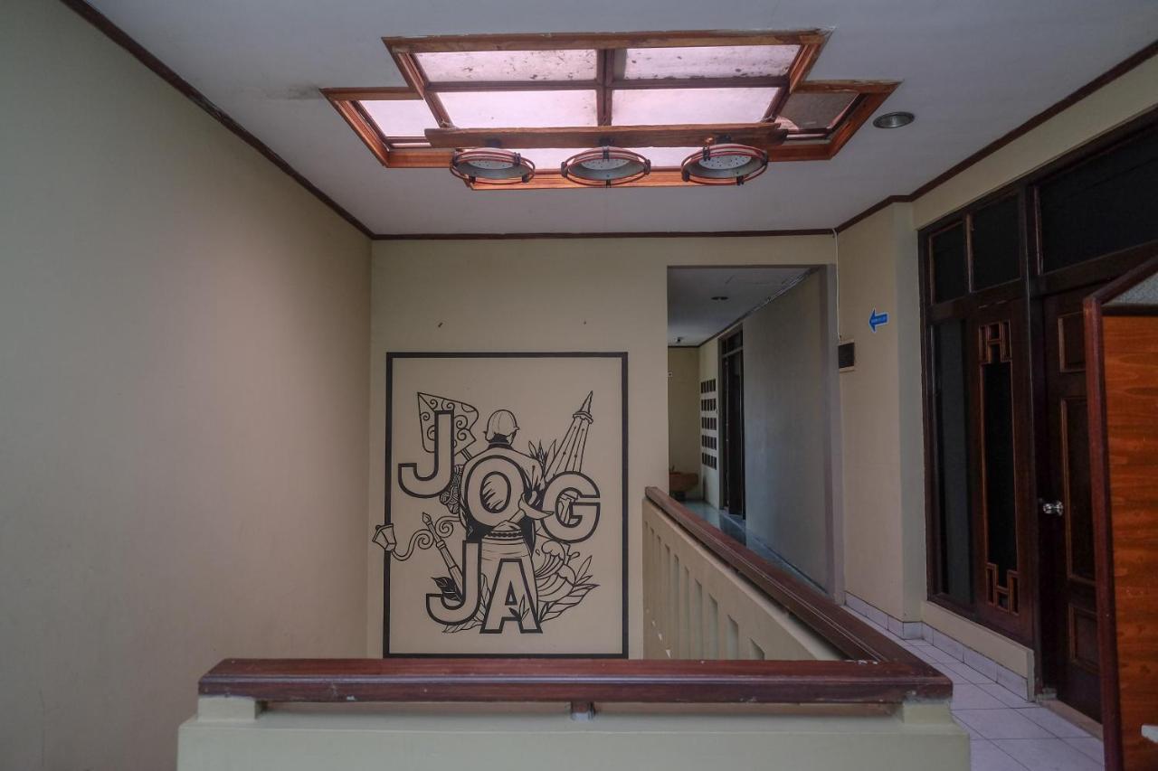Urbanview Hotel Syariah Wisnugraha By Reddoorz Jogjacarta Exterior foto