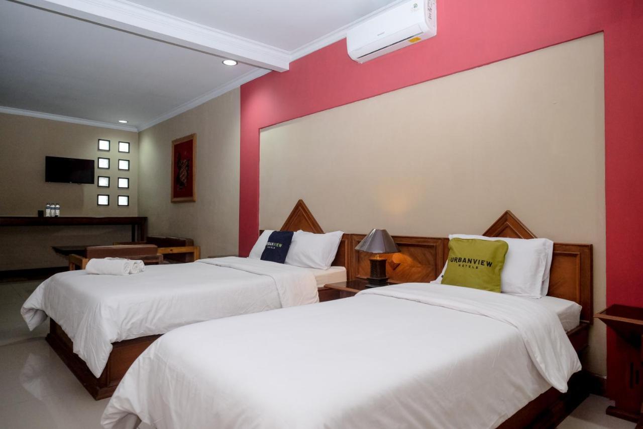 Urbanview Hotel Syariah Wisnugraha By Reddoorz Jogjacarta Exterior foto
